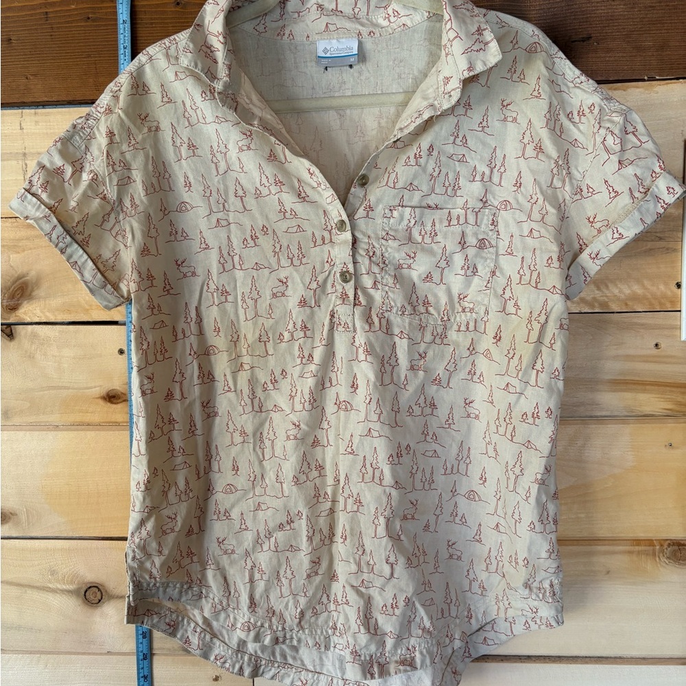 Columbia Beige and Red Graphic Button Down Shirt